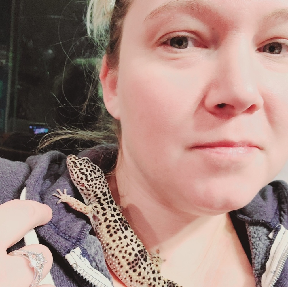 Meet your Posher, Crystal